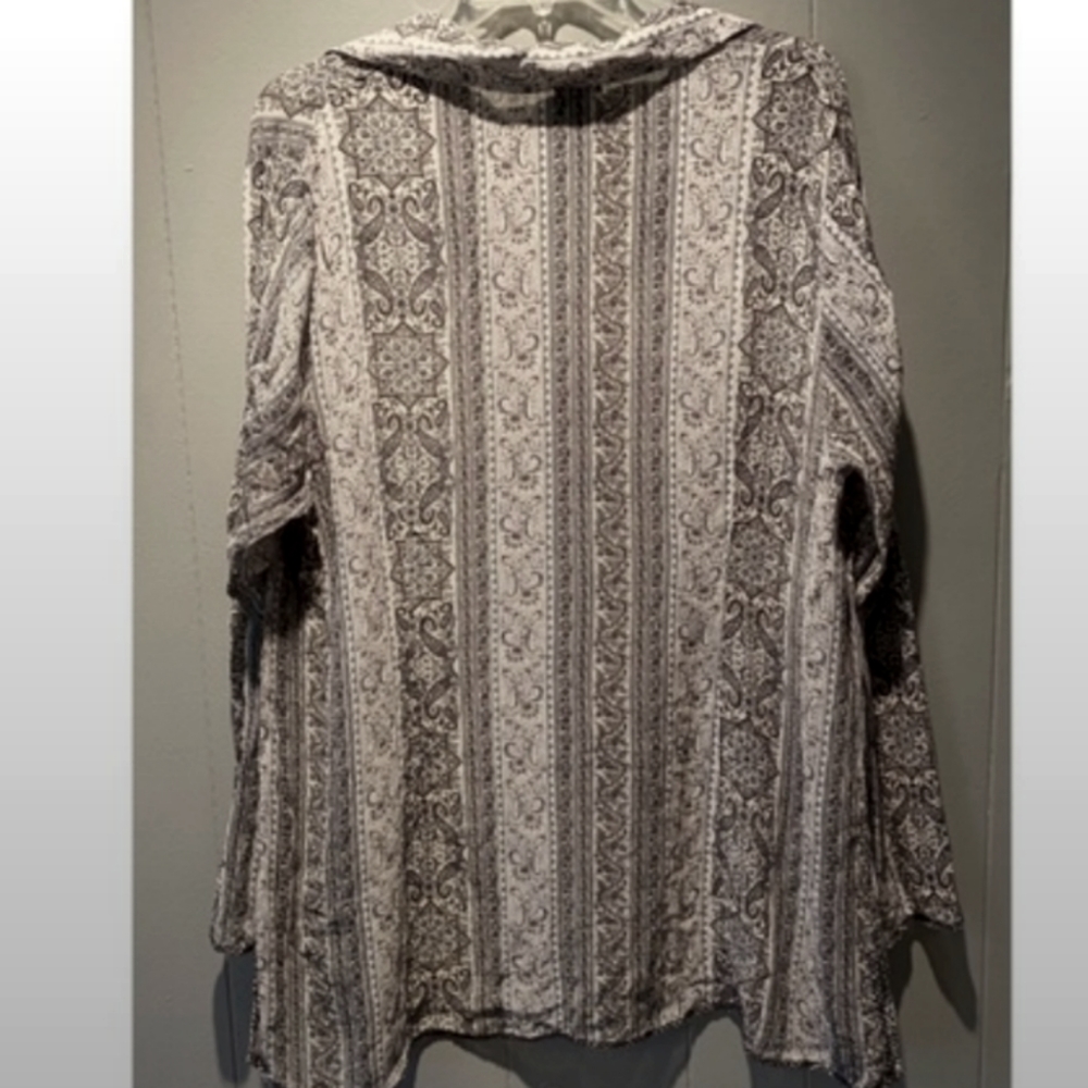 EUC LANE BRYANT Bohemian Silk Paisley Collared V-Neck Long-Sleeve Light Tunic - Picture 2 of 4